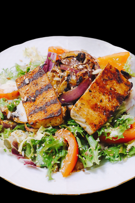 ENSALADA TEMPLADA CON TOFU A LA PLANCHA