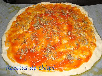 PIZZA DE BACÓN Y CHORIZO