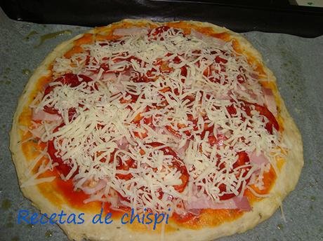 PIZZA DE BACÓN Y CHORIZO