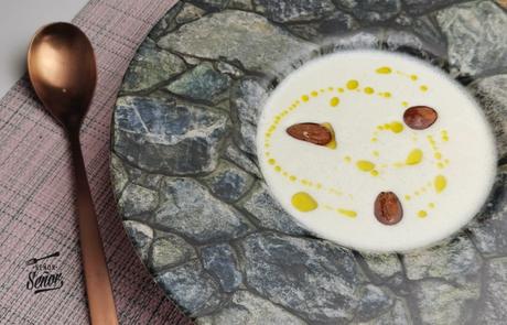 Ajoblanco malagueño, una sopa fría de almendras