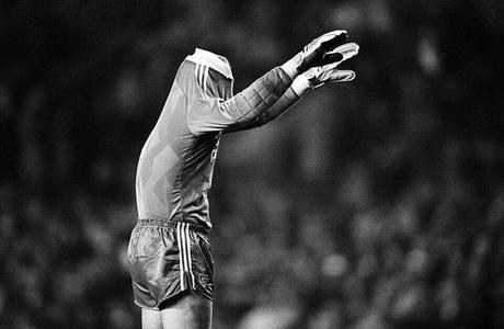 Grobelaar sin cabeza