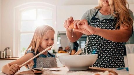 Chicote triunfa en las redes sociales con un bizcocho facilísimo