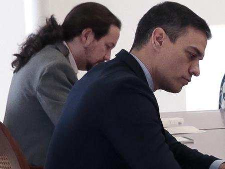 Rasgos totalitarios que aterrorizan a los españoles