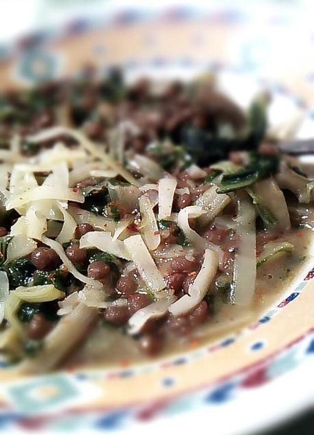 Sopa de lentejas con acelgas - Zuppetta di lenticchie e bietole con caciocavallo - Lentil and chard soup 