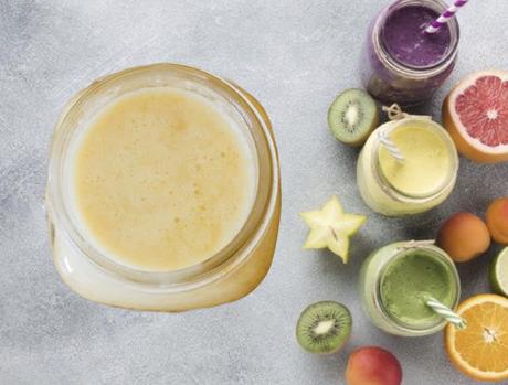 BATIDO CON CÚRCUMA Y JENGIBRE BATIDO CON CÚRCUMA Y JENGIBRE