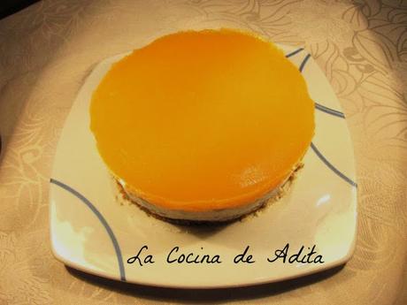 Tarta de cuajada, con mango y coco Tarta de cuajada, con mango y coco
