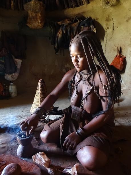 NAMIBIA:EL RITUAL DE BELLEZA DE LAS MUJERES HIMBA