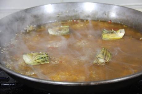 comienza a cocer el arroz con fuego fuerte