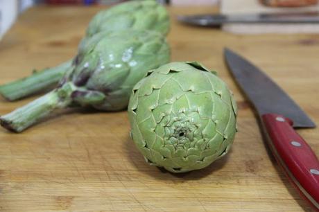 Cómo hacer una paella de alcachofas perfecta con la chuleta Supernatural de Joselito (y dos técnicas para cocinar esta carne afinada)