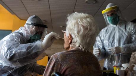 Ancianos abandonados y muertos en España: algo parecido a un HOLOCAUSTO