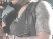 Lenny Kravitz, otro cantante canta conectado