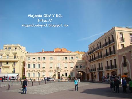 Plaza del Palacio Monaco Que hacer, a donde ir que visitar en Monaco. Monaco en un día. Visita a Monte Carlo