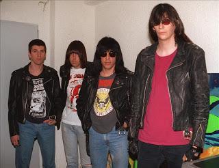 Ramones - Substitute (1993)