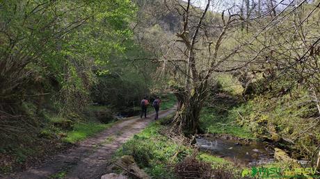 Atravesando el río