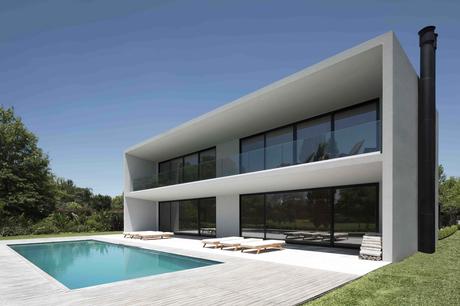 Casa en Los Búhos / Arq. Jorge Muradas