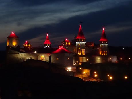 UCRANIA: LAS FORTALEZAS DE KAMYANETS PODILSKY Y KHOTYN