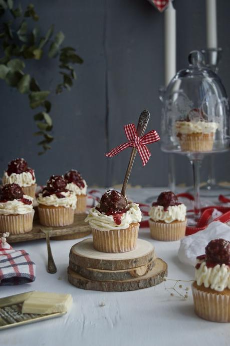 Sencillos cupcakes de vainilla con Ferrero Rocher para La dama y el vagabundo #unagalletauncuento {un clásico inolvidable} Sencillos cupcakes de vainilla con Ferrero Rocher para La dama y el vagabundo #unagalletauncuento {un clásico inolvidable}