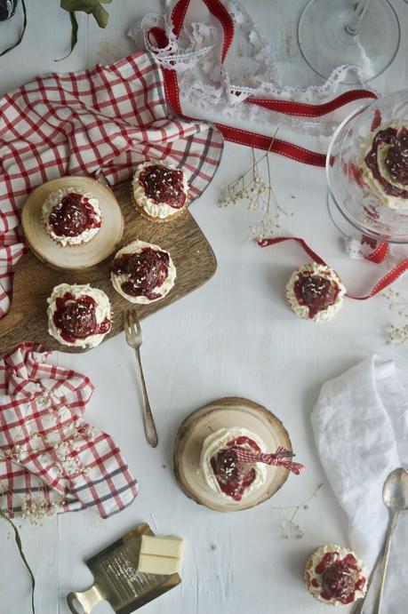Sencillos cupcakes de vainilla con Ferrero Rocher para La dama y el vagabundo #unagalletauncuento {un clásico inolvidable} Sencillos cupcakes de vainilla con Ferrero Rocher para La dama y el vagabundo #unagalletauncuento {un clásico inolvidable}