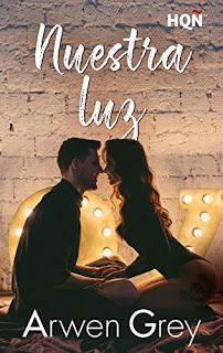 Reseña: Nuestra luz de Arwen Grey