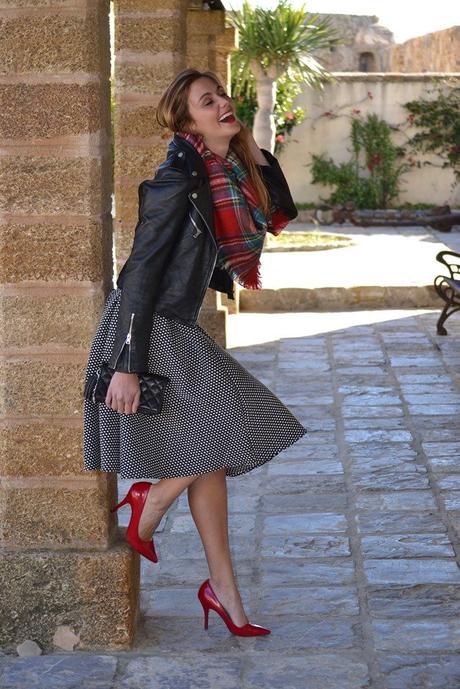 Falda Midi Gris Zara