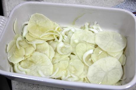 Cómo asar una cola de merluza abierta en el horno y truco para que siempre quede perfecta de punto