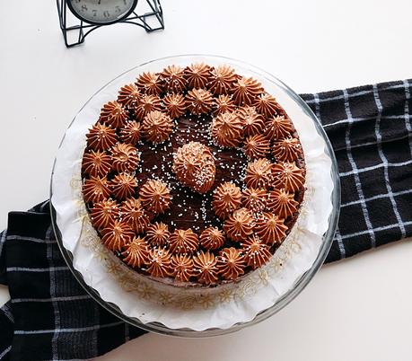 TARTA DE CHOCOLATE CON MOUSSE DE FRAMBUESA Y MOUSSE DE CHOCOLATE