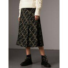 Falda Con Cremallera En La Mitad