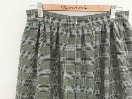 Falda Con Cremallera En La Mitad