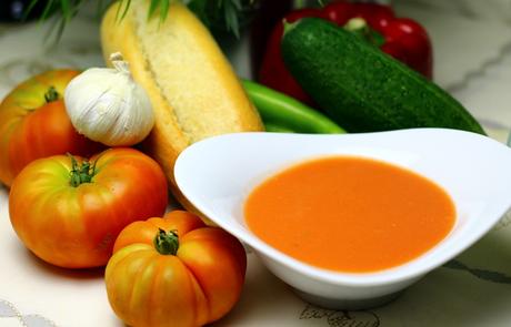 Gazpacho andaluz, receta tradicional paso a paso