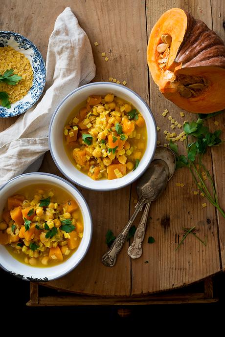 MINESTRONE DE CALABAZA, GARBANZOS Y PASTA