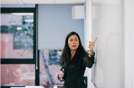 EL 92% de los alumnos de Grado de EAE obtiene un empleo a través de los servicios de Carreras Profesionales EL 92% de los alumnos de Grado de EAE obtiene un empleo a través de los servicios de Carreras Profesionales