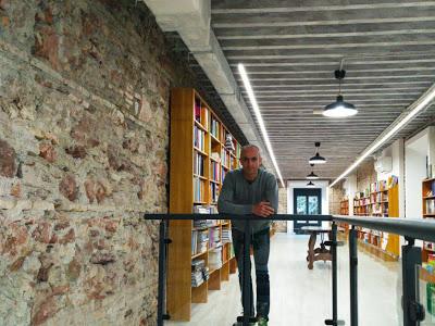 José Antonio Ruíz, gerente de Librería Luces (Málaga): “Esto no acabará cuando se levante la cuarentena”.