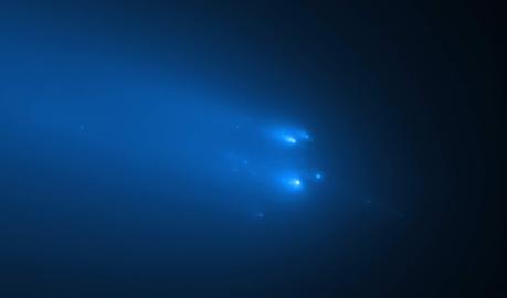 Treinta años del telescopio espacial Hubble: fragmentación del cometa C/2019 Y4
