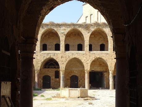 ISRAEL: ACRE, LA CIUDAD ENTRE MEZQUITAS, TEMPLARIOS Y CARAVANSERAIS