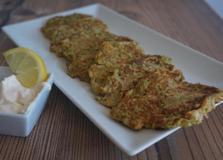 Tortitas de calabacín, receta fácil y saludable