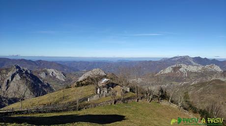 RUTA de las FOCES DEL RAIGOSU desde LES MESTRES, LAVIANA Vista de los Collaos, Laviana