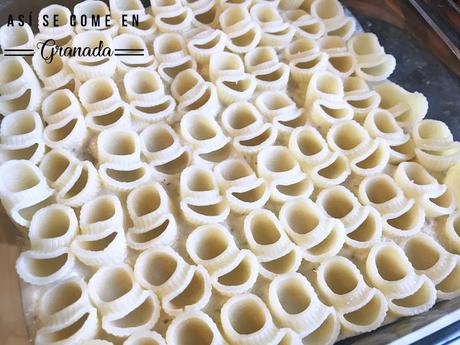 Galets sin gluten rellenos de pollo y gratinados. Juego de blogueros 2.0