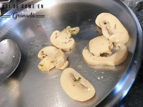 Galets sin gluten rellenos de pollo y gratinados. Juego de blogueros 2.0