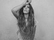 Malú regresa canción ‘Tejiendo alas’