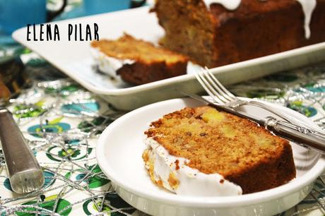 Bizcocho integral de puré de manzana y nueces Bizcocho integral de puré de manzana y nueces