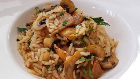 Arroz con alitas de pollo