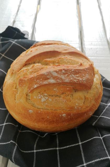 Pan fácil con harina normal, hogaza rústica fácil, hacer pan con harina normal