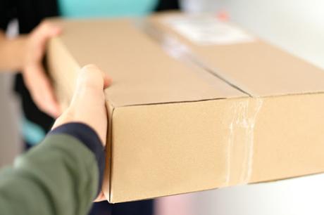 Confinamiento: ¿cómo recibir cómodamente tus lentillas a domicilio?