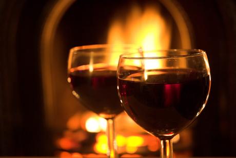 Quintas moradas: la transformación por amor Dos copas de vino tinto