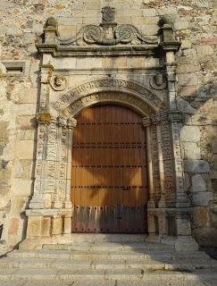 Imagen del mes: Portada plateresca de la Parroquia de San Andrés, en Aljucén