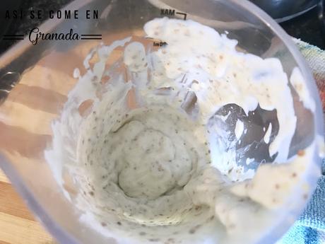 Volovant de queso y crema de dátiles