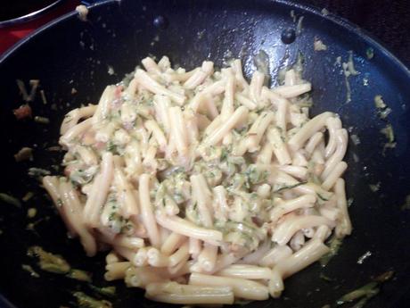 Pasta con calabacín y panceta – Casarecce con zucchine, pancetta e provola