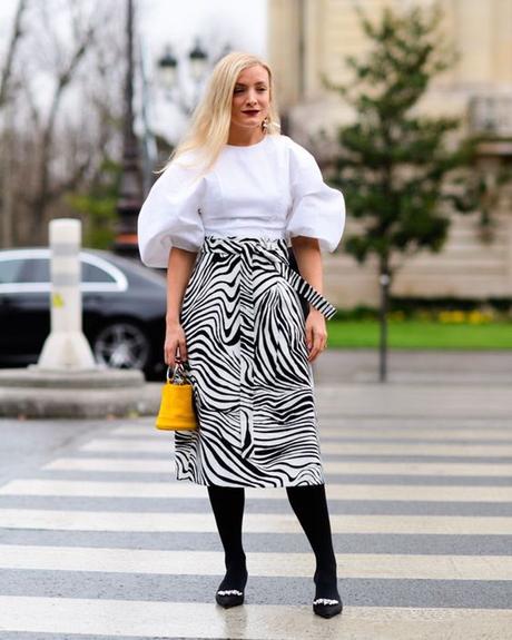 Outfit Falda Escocesa Roja Mujer