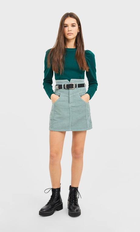 Outfit Falda Escocesa Roja Mujer