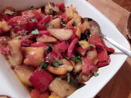 Pimientos rojos y amarillos con patatas y tomate - Peperoni e patate in padella - Red pepper and potato recipe